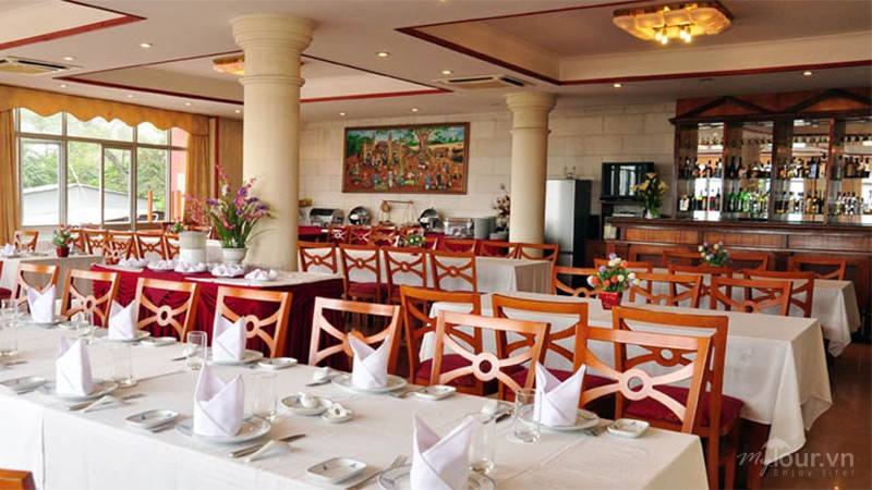 Nhà hàng khách sạn Vịnh Hạ Long