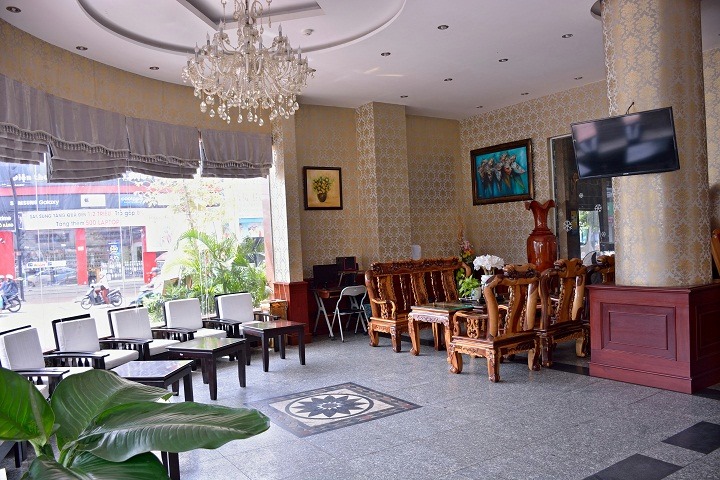 Khách sạn Hoàng Long