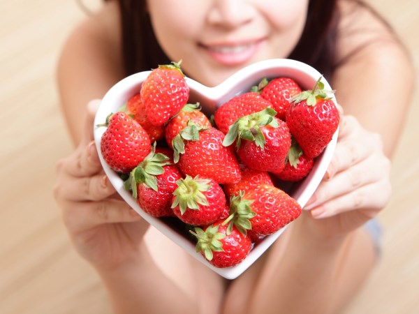6 mẹo làm đẹp tự nhiên với dâu tây