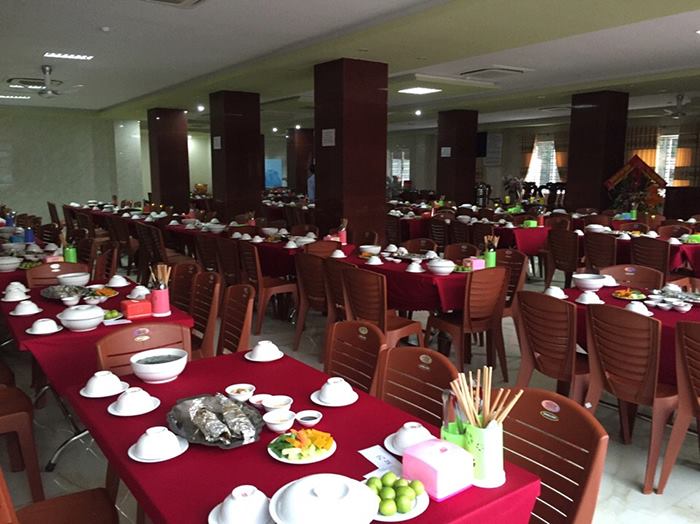 Nhà ăn tập thể khách sạn Hường Hậu
