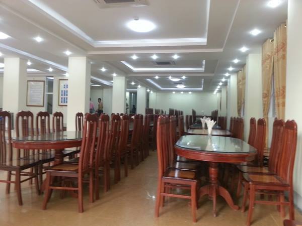 Nhà ăn khách sạn Việt Trung