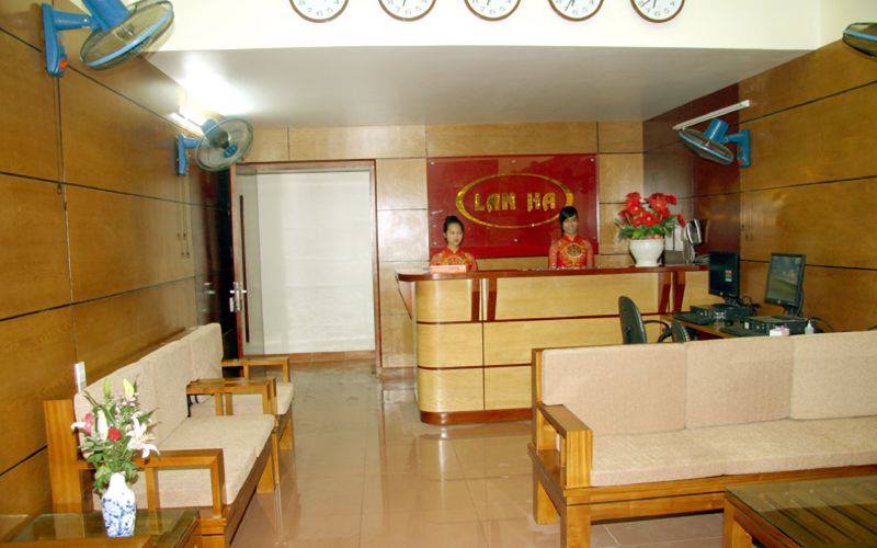 Khách sạn Lan Hạ