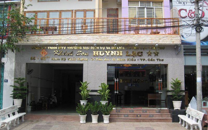 Khách Sạn Huỳnh Lạc